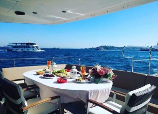 Teknede Kahvaltı Organizasyonu